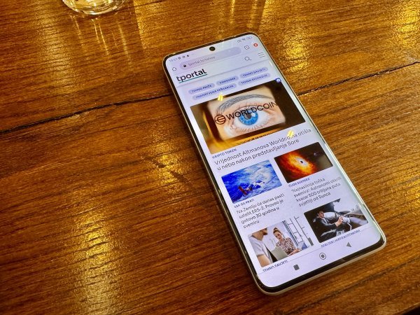 Xiaomi Redmi Note 13 Pro +