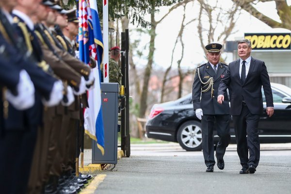 Milanović na Danu Počasno-zaštitne bojne