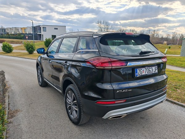 Geely Atlas PRO 1.5 T-GDI 48V EMS Flagship