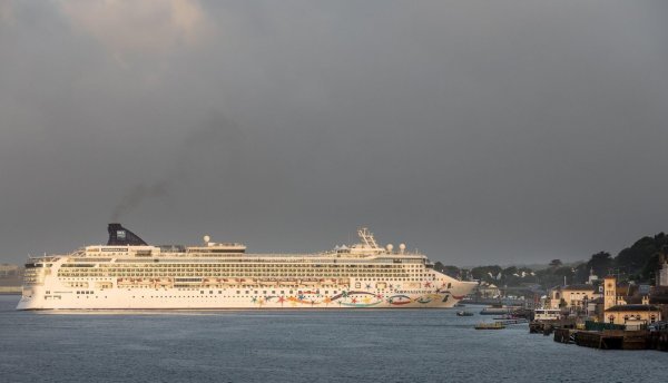 Kruzer Norwegian Dawn