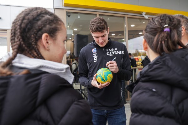 Rukometaši Zagreba družili se s navijačima uoči utakmice s PSG-om