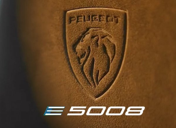 Peugeot najavio novi E-5008: detalji interijera