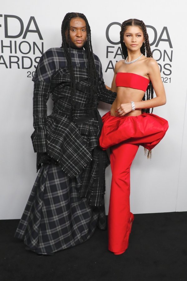 Law Roach i Zendaya na dodjeli nagrada CFDA 2021. godine