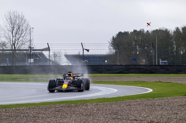 Red Bull Drone 1 prati F1 bolid Maxa Verstappena