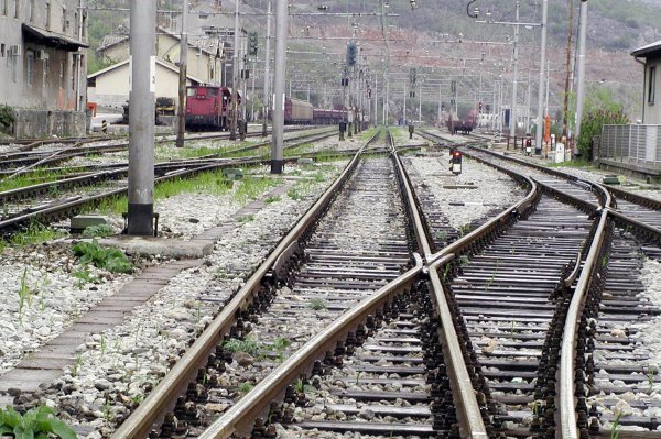 željeznička pruga tračnice škrljevo