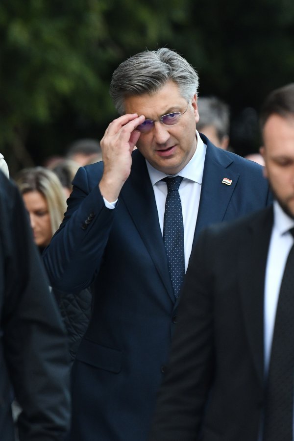 Plenković u Vinici sa Šuicom