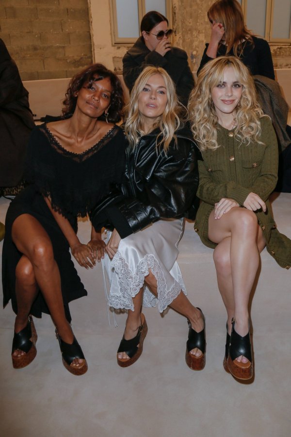 Liya Kebede, Sienna Miller i Kiernan Shipka