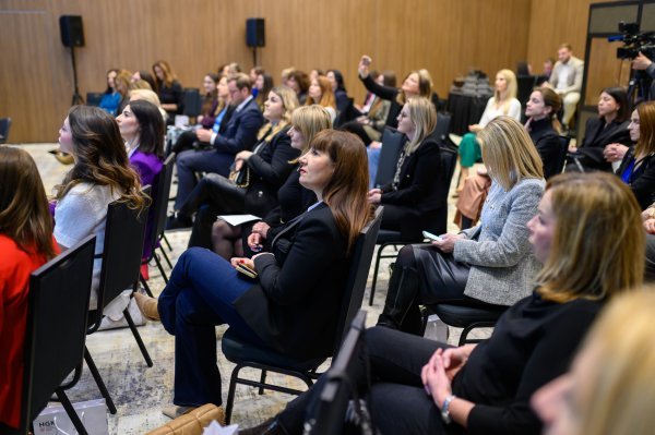 Stručni skup 'Jačanje zastupljenosti žena u upravljačkim strukturama'