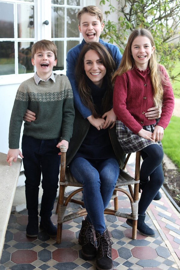 Kate Middleton s djecom