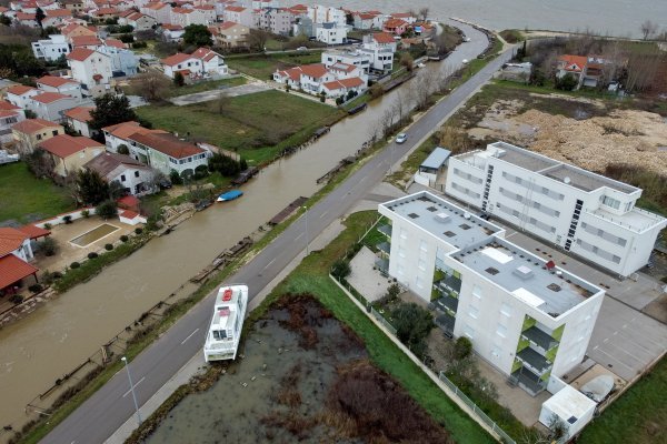 Poplavljeni Nin iz zraka