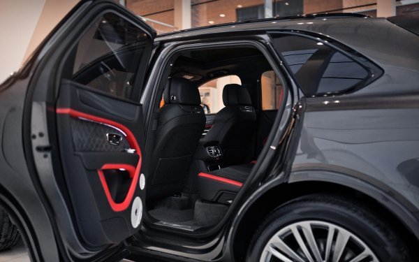 Bentley Bentayga Speed Magnetic