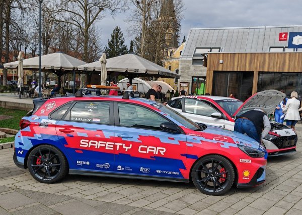 Novo natjecanje istovjetnih vozila, Hyundai i20 Challenge