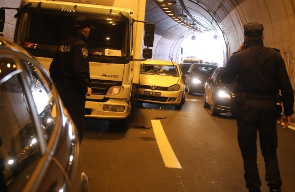 Sudar u tunelu Klis na brzoj cesti