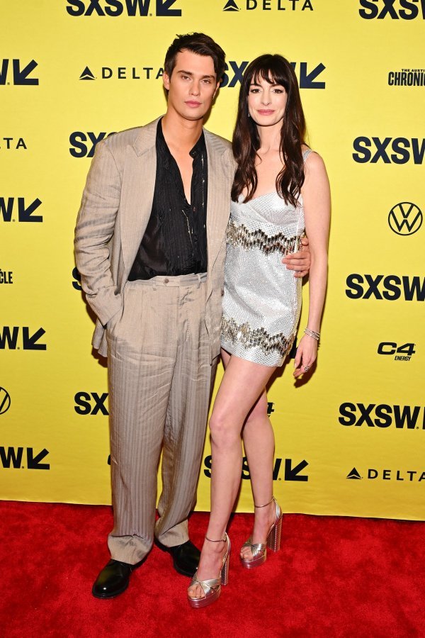 Anne Hathaway i Nicholas Galitzine na premijeri filma 'The Idea Of You'