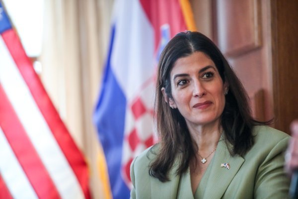 Američka veleposlanica u Hrvatskoj, Nathalie Rayes, organizirala je okrugli stol za žene