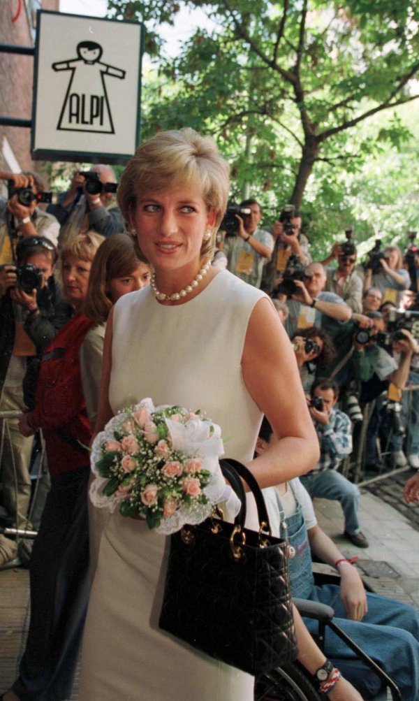 Princeza Diana s torbicom Lady Dior