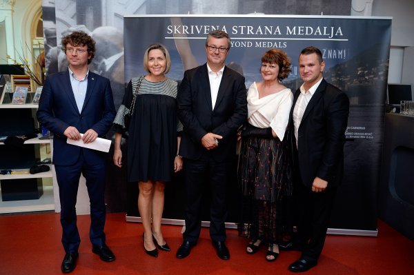 Predrag Šustar, Sanja Orešković, Tihomir Orešković, Antonie Dubravka Carnerud i Mihovil Španja Cropix