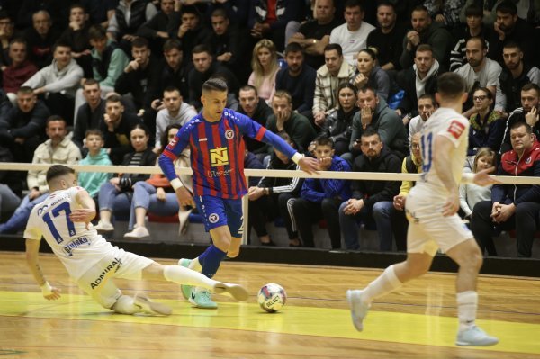 Torcida - Futsal Dinamo 3:2 (2:2) druga utakmica četvrtfinala