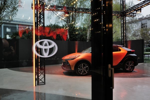 Toyota C-HR Plug-in hibrid