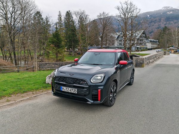 Mini John Cooper Works Countryman SE ALL4: dinamička premijera