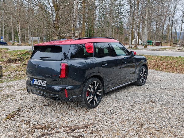 Mini John Cooper Works Countryman SE ALL4: dinamička premijera