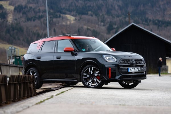 Mini John Cooper Works Countryman SE ALL4: dinamička premijera