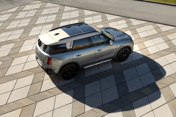 Mini Countryman C: dinamička premijera