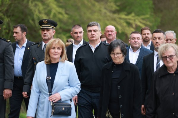 Zoran Milanović sudjelovao je u svečanom mimohodu povodom 32. obljetnice Operacije Baranja