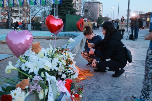 Bor: Građani pale svijeće za ubijenu djevojčicu Danku