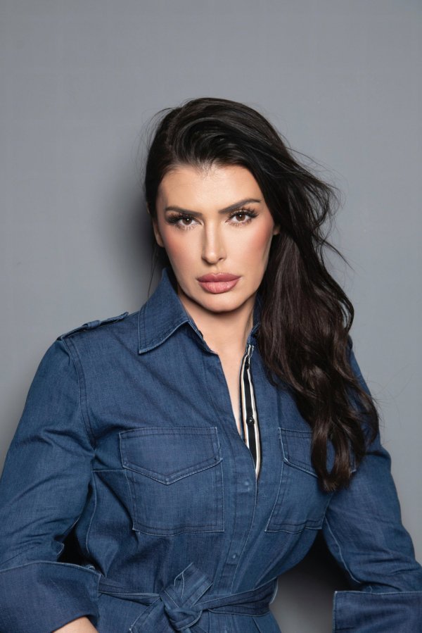 Razvila je i sestrinski brend/suvenirski program 'From Croatia with Love' te ostvarila brojne suradnje s različitim domaćim partnerima