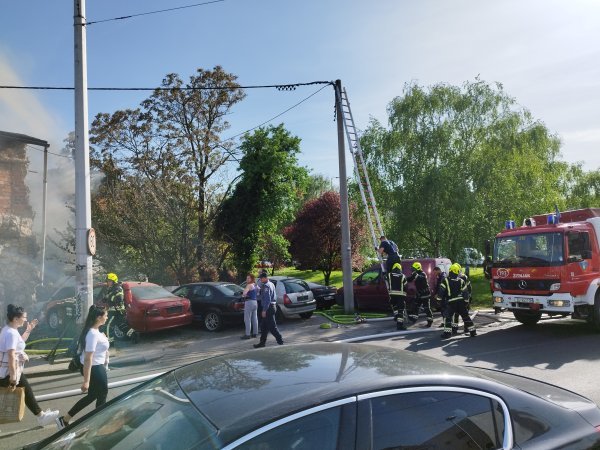 Požar na križanju Vukovarske i Držićeve