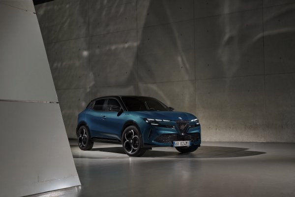 Alfa Romeo Milano Ibrida