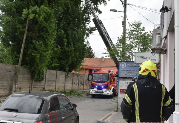 Jak vjetar u Zagrebu