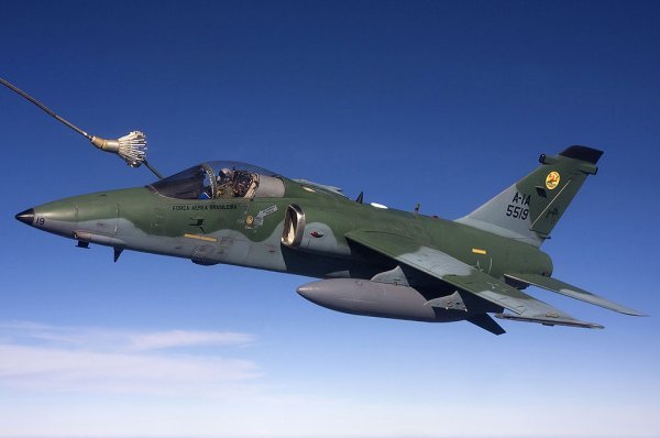 Nadopuna gorivom u zraku brazilskog A-1A