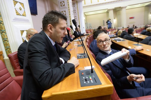 Propala konstituirajuća sjednica Sabora 2015.