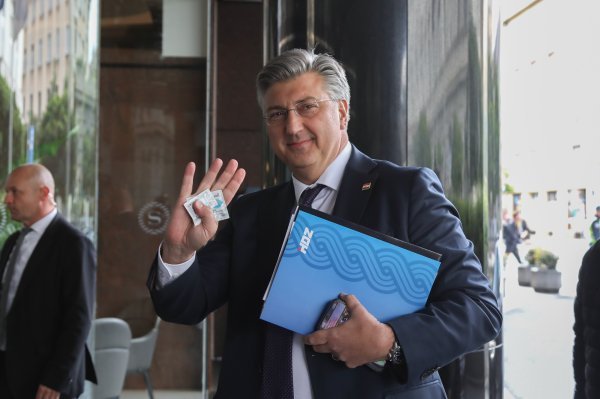 Dolazak članova HDZ-a na sjednicu Predsjedništva