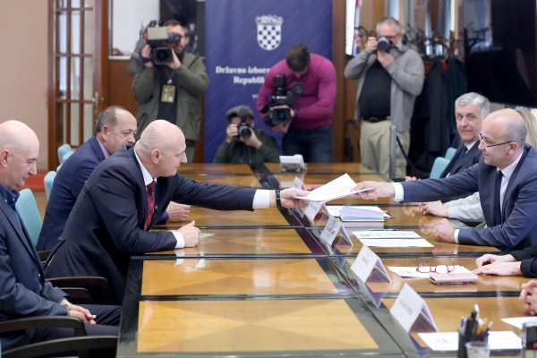 Mislav Kolakušić predao listu za europske izbore