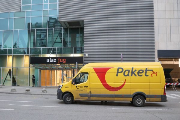 Opljačkana pošta u Avenue Mallu