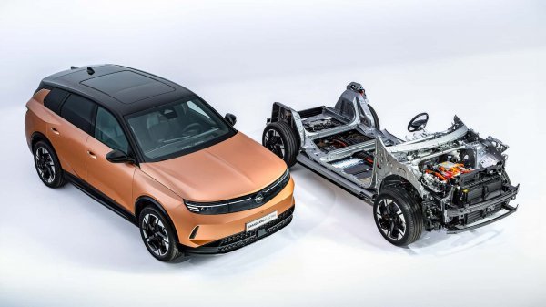 Opel predstavio novu generaciju Grandlanda i STLA Medium platforma