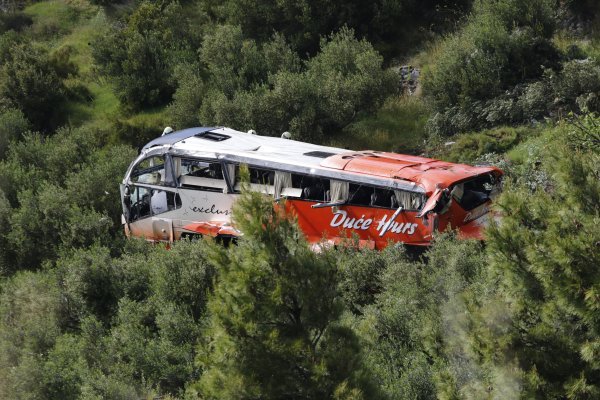 Autobus sletio u provaliju kod Makarske