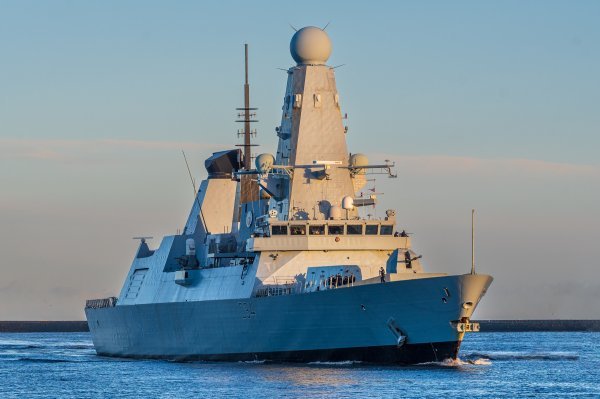 Razarač HMS Diamond