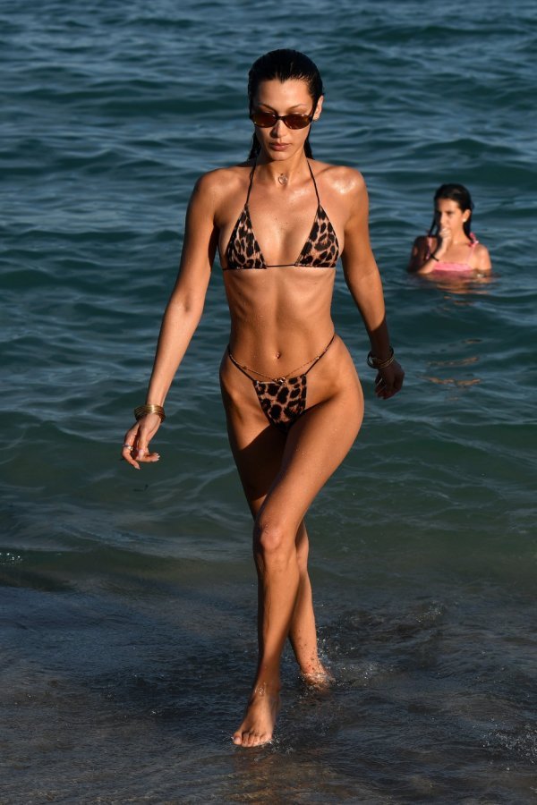 Bella Hadid na odmoru, 2024.