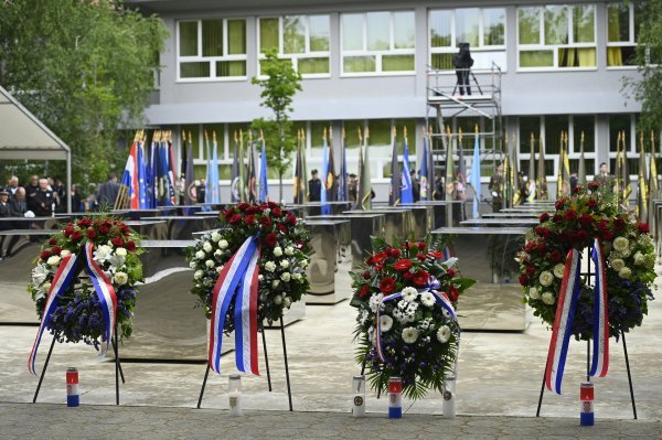 Državni vrh u Okučanima