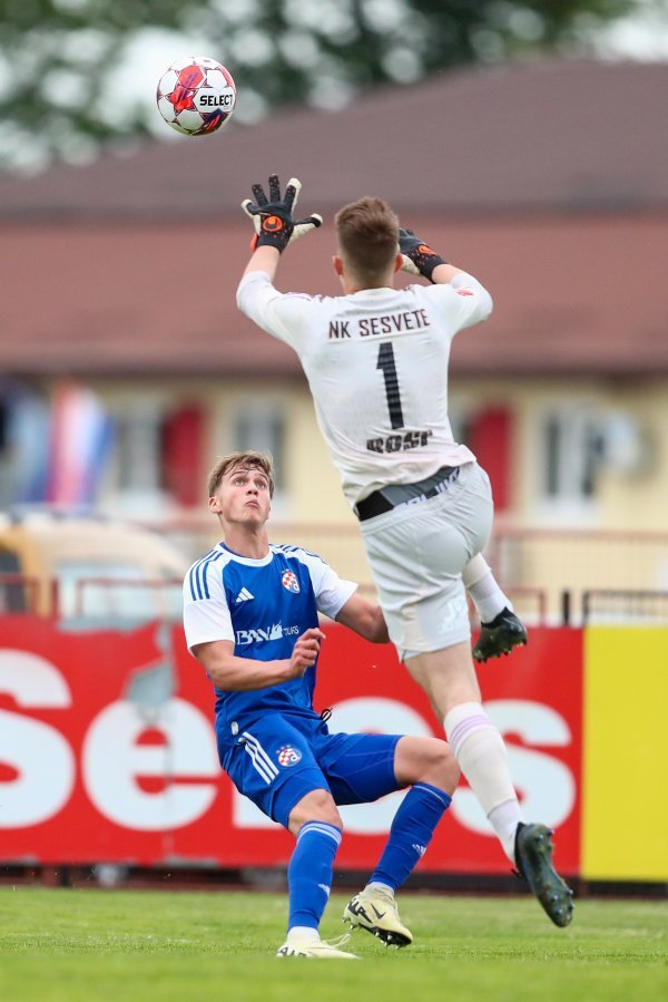 Prijateljska utakmica Radnik Sesvete - Dinamo povodom proslave 15 godina NK Radnik Sesvete 1.5.2024.