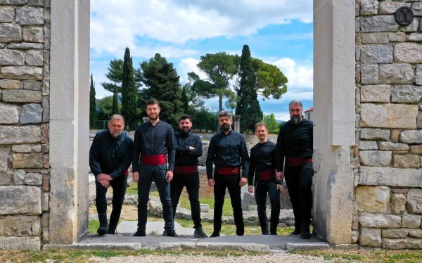 Metaklapa: 'Vjerujemo da ćemo zapjevati i samom Bruceu'!