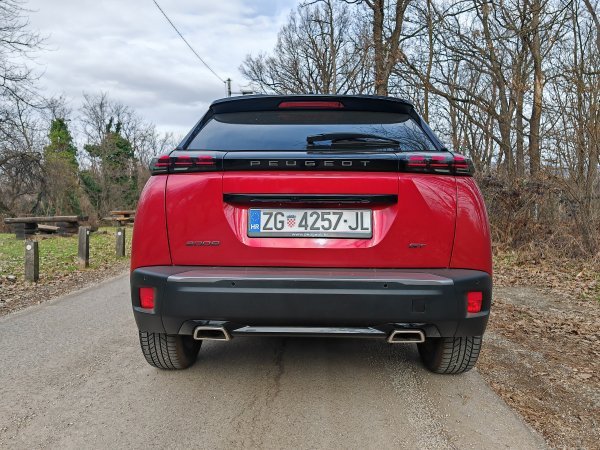Peugeot 2008 PureTech 130 S&S EAT8 GT