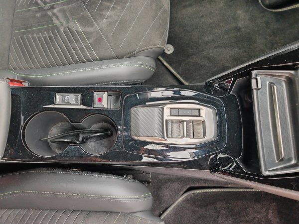 Peugeot 2008 PureTech 130 S&S EAT8 GT
