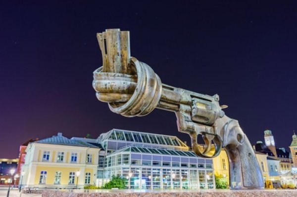 Knotted gun