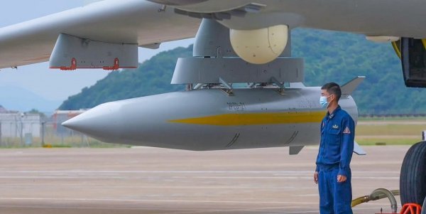 Premijerno prikazivanje projektila 2PZD-21