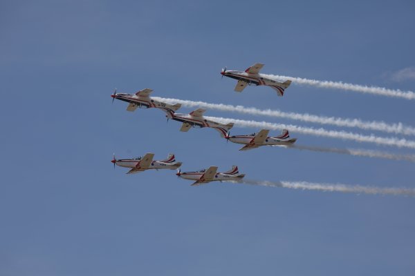 Vojni avioni i vojna akrobatska grupa Krila Oluje